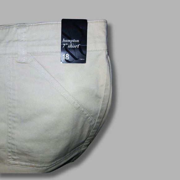 New York & Company Hampton Twill Shorts Mid Rise Fit White Women’s Size 18 NWT - Picture 1 of 7